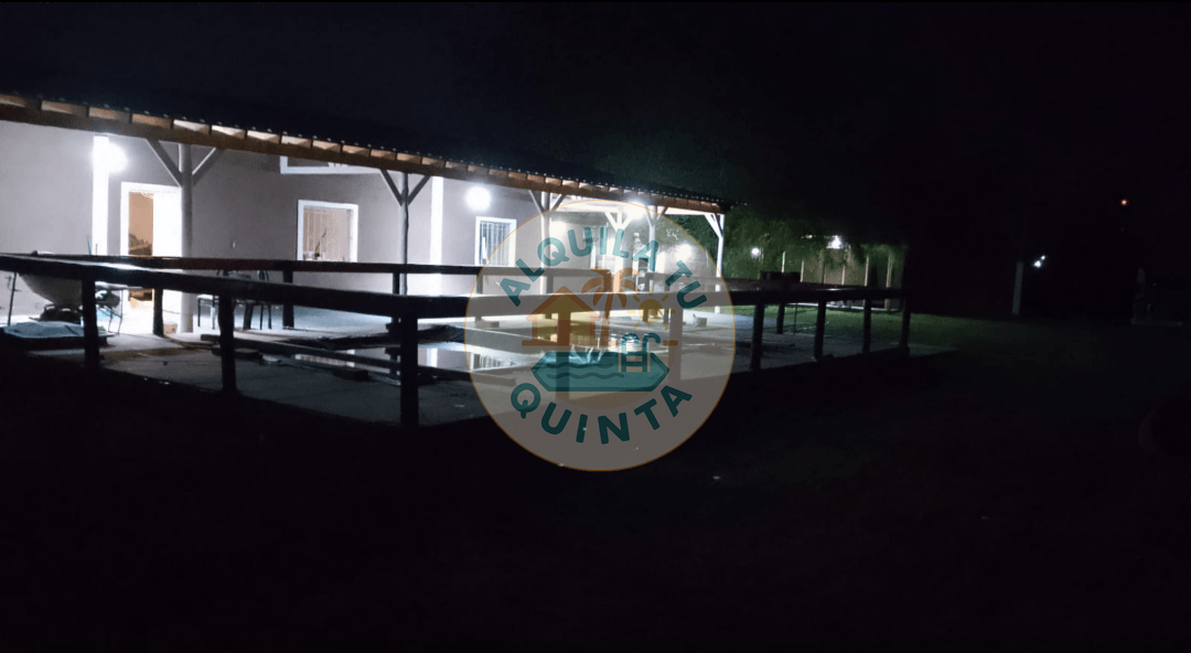 Pileta y parque