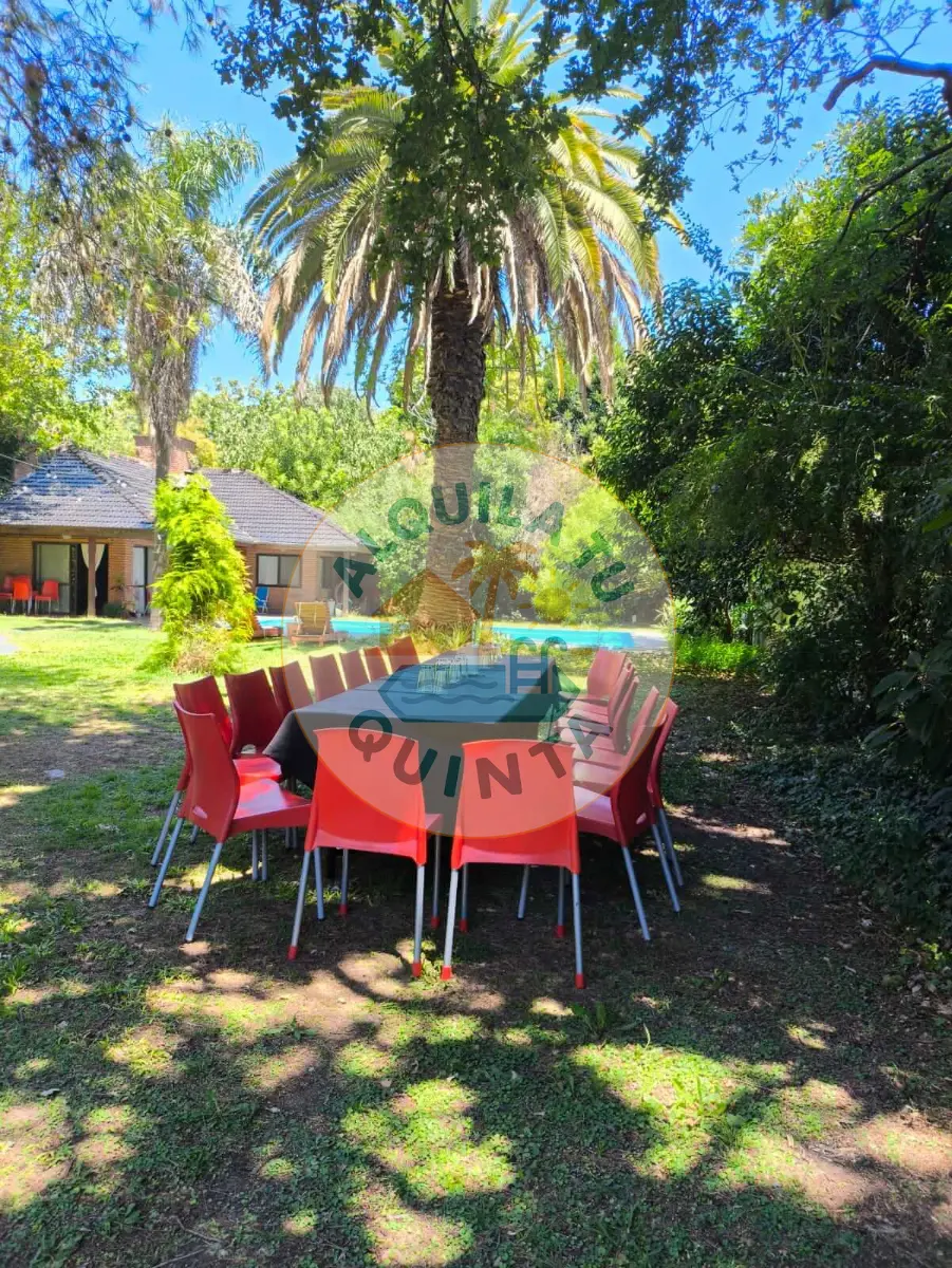 Pileta y parque - Quinta N.º 7 — Llavallol