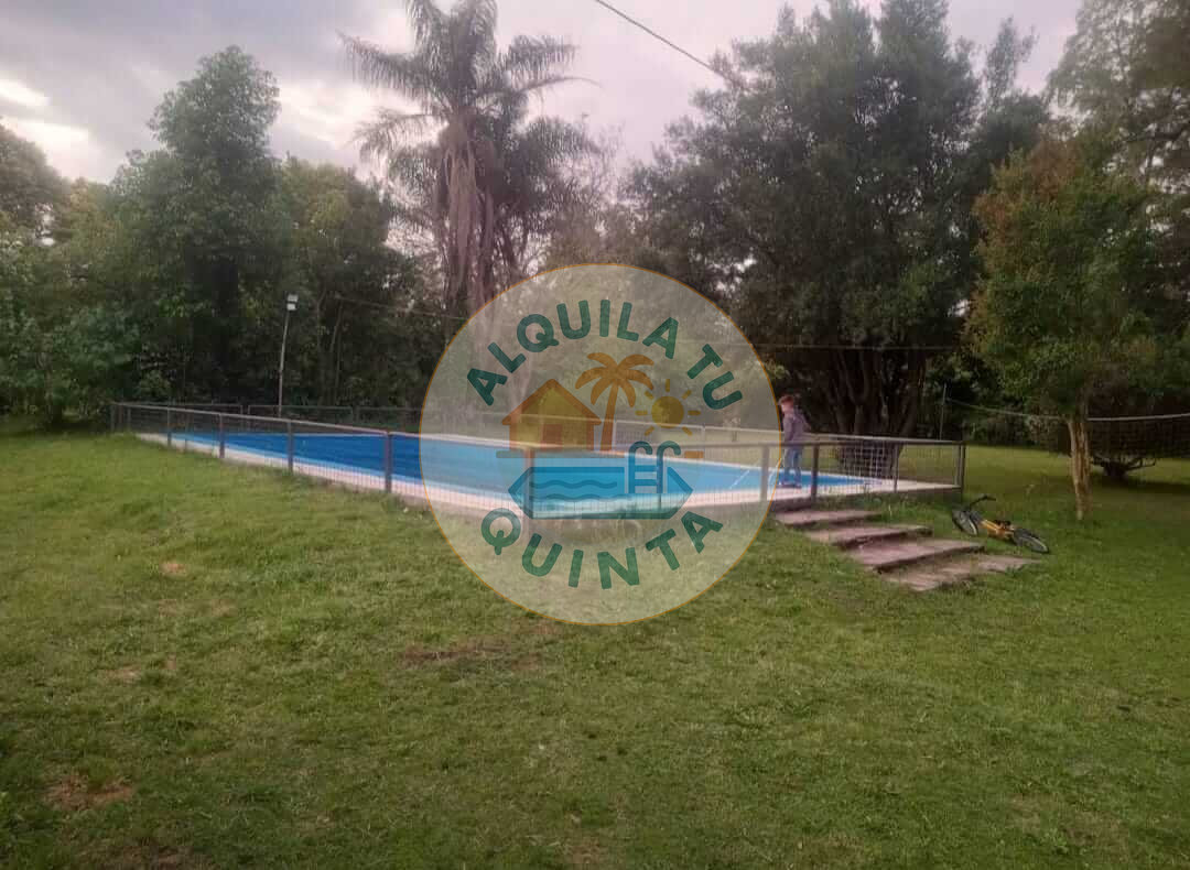 Pileta y parque