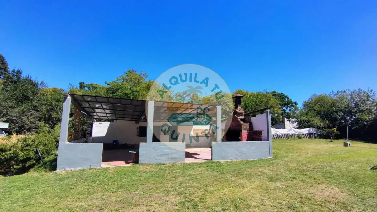 Quincho y parrilla - Quinta N.º 8 — Francisco Álvarez