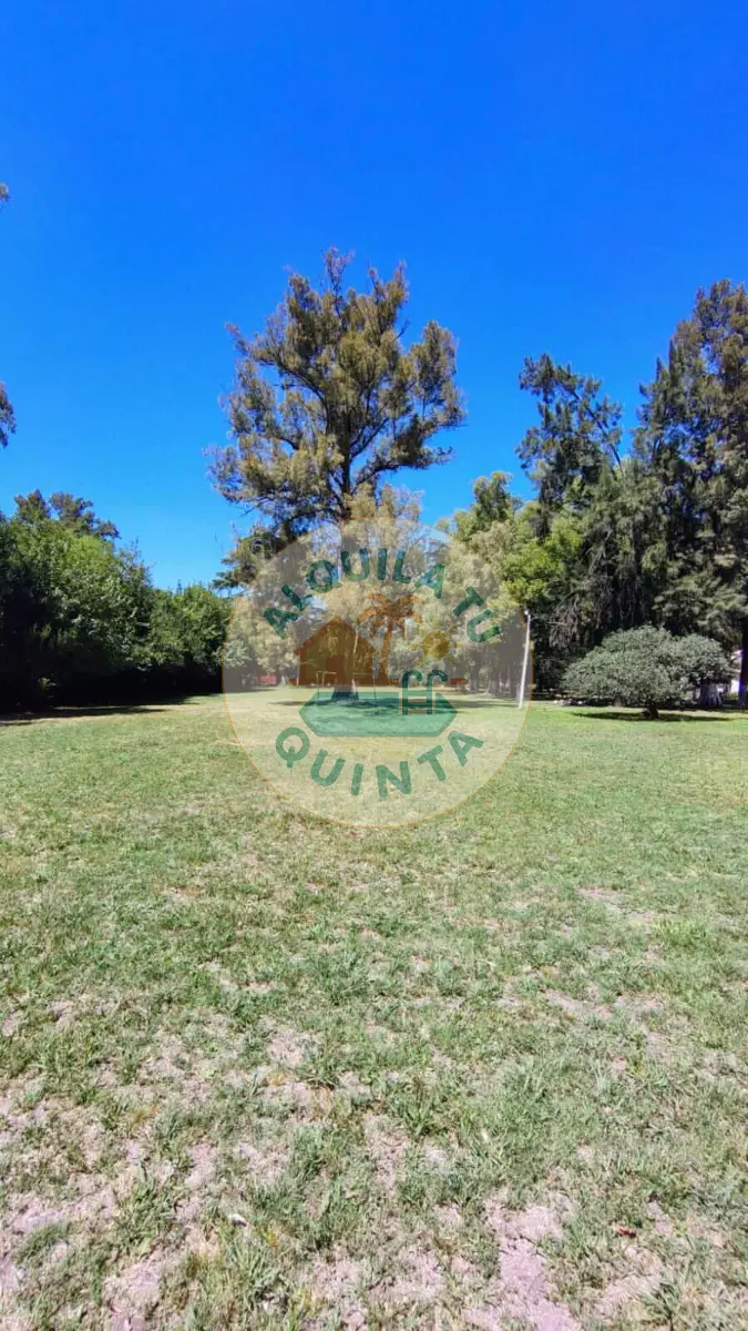 Quincho y parrilla - Quinta N.º 8 — Francisco Álvarez